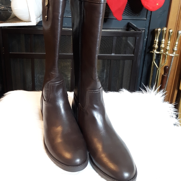 Tommy Hilfiger Shoes - NWT Tommy Hilfiger boots